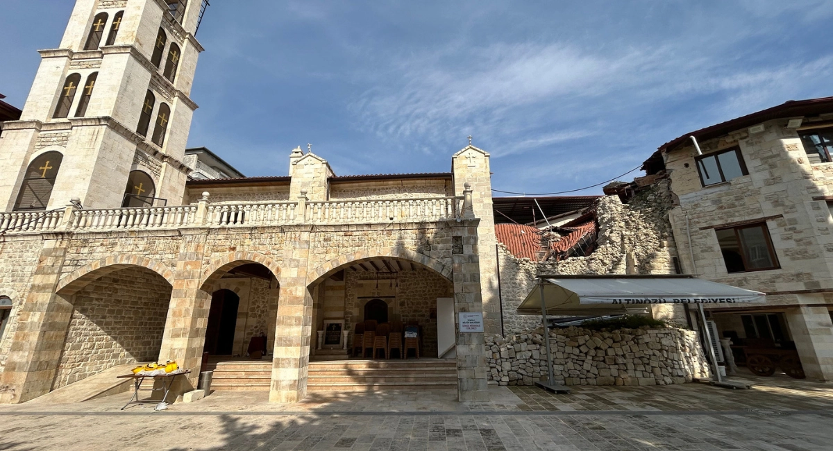 Des experts européens appellent à la restauration urgente de l’église Saint-Georges en Turquie