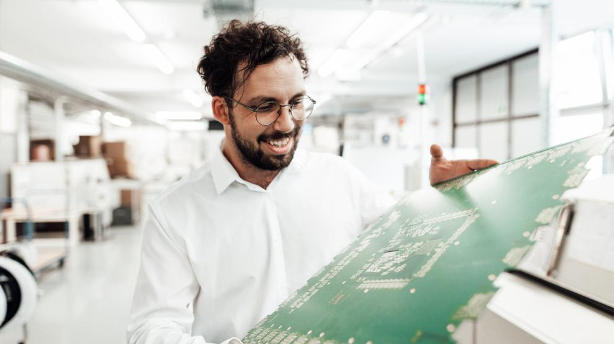 L’UE dévoile un paquet de souveraineté technologique pour renforcer l’IA et les semi-conducteurs